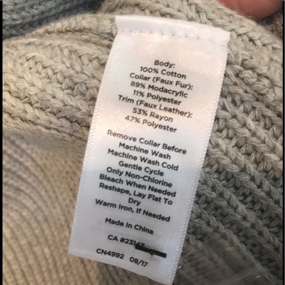 NWOT Talbots Faux Fur Collar Rib Knit Duster Length Vest in Dove Gray - Picture 6 of 6